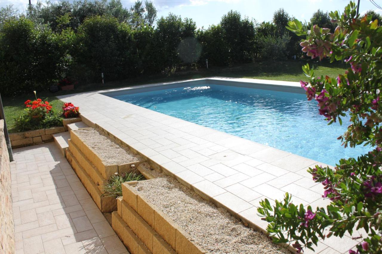 B&B Agli Ulivi Di Mascio Ostra Vetere ภายนอก รูปภาพ